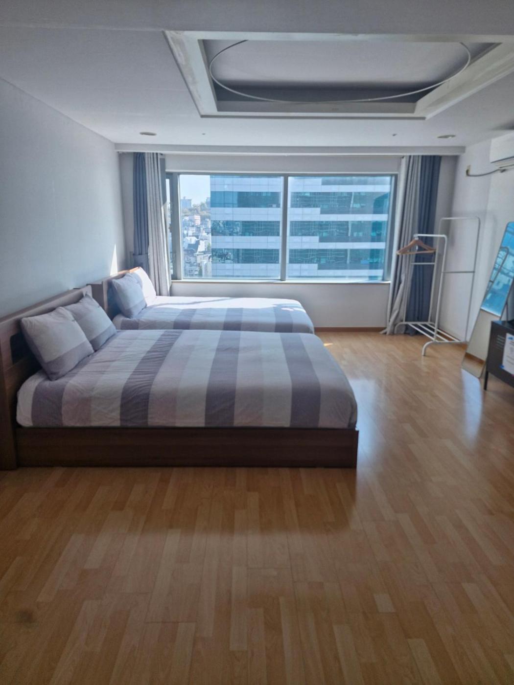 Hongdae Guesthouse 1Min From Hongik Uni Station Exit #1 Seoul Eksteriør bilde